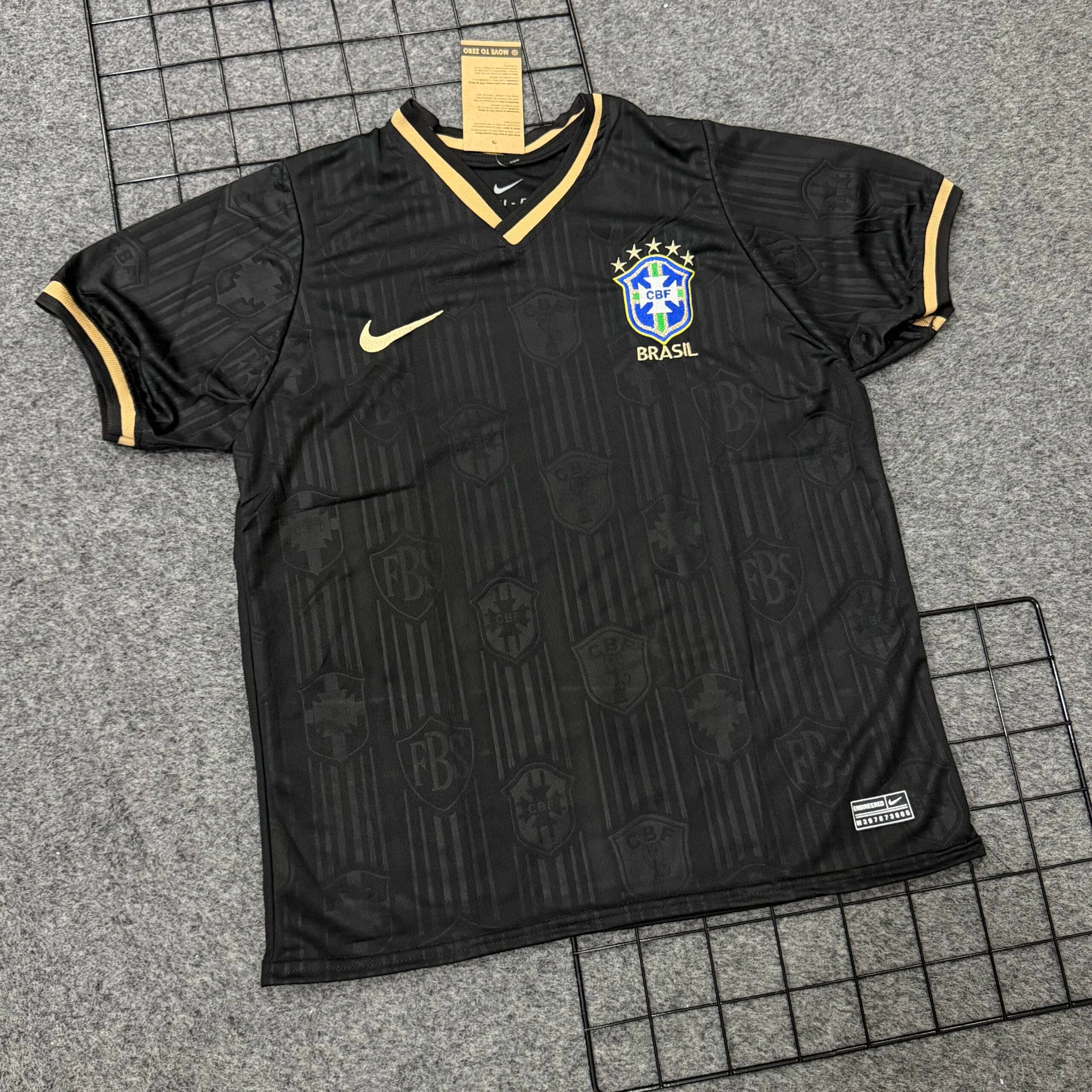 Camisa Seleção Brasileira preta Símbolo Brilhoso